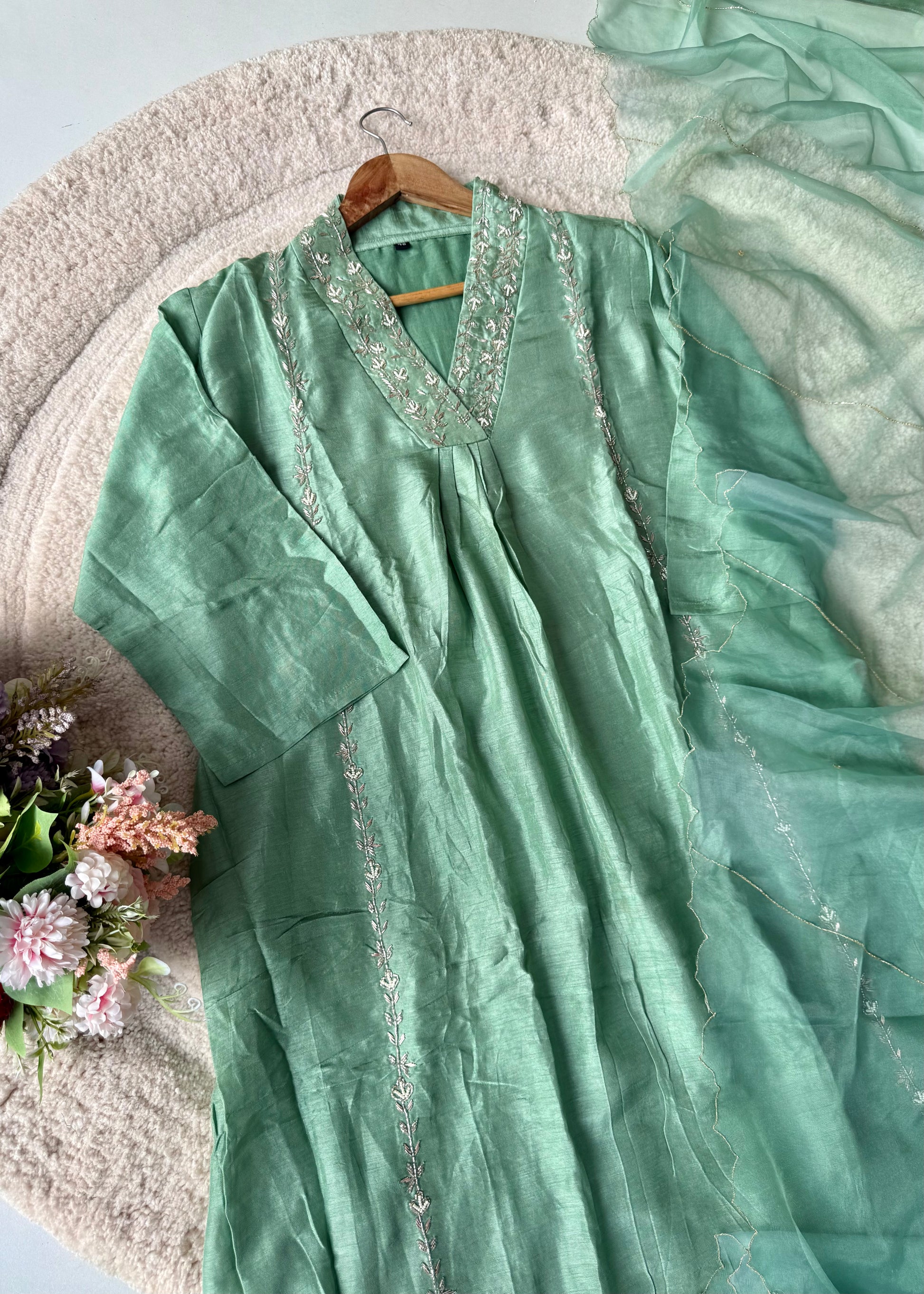 “Eira” Heavy handwork Dola silk A line kurti set 🛍️
