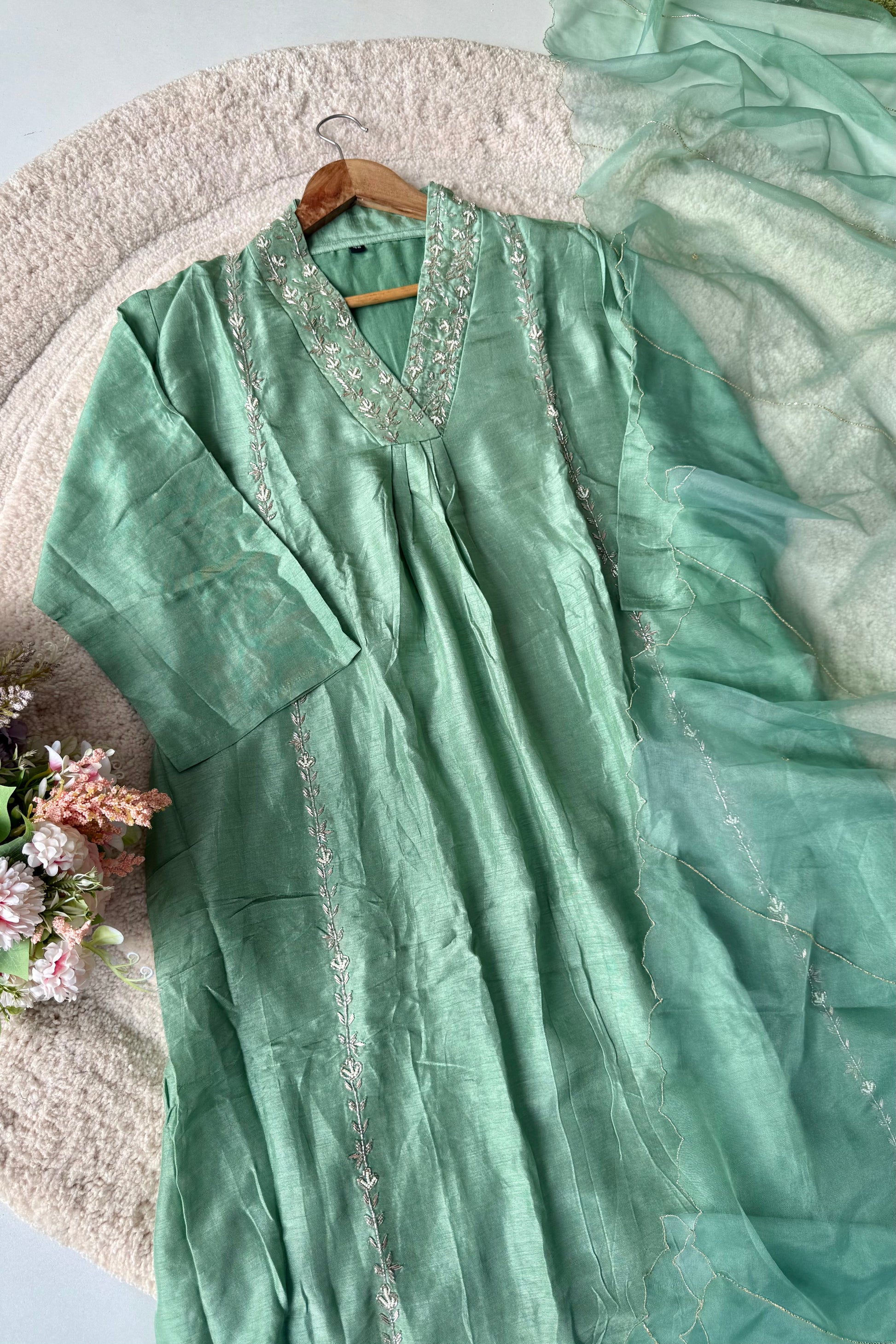 “Eira” Heavy handwork Dola silk A line kurti set 🛍️