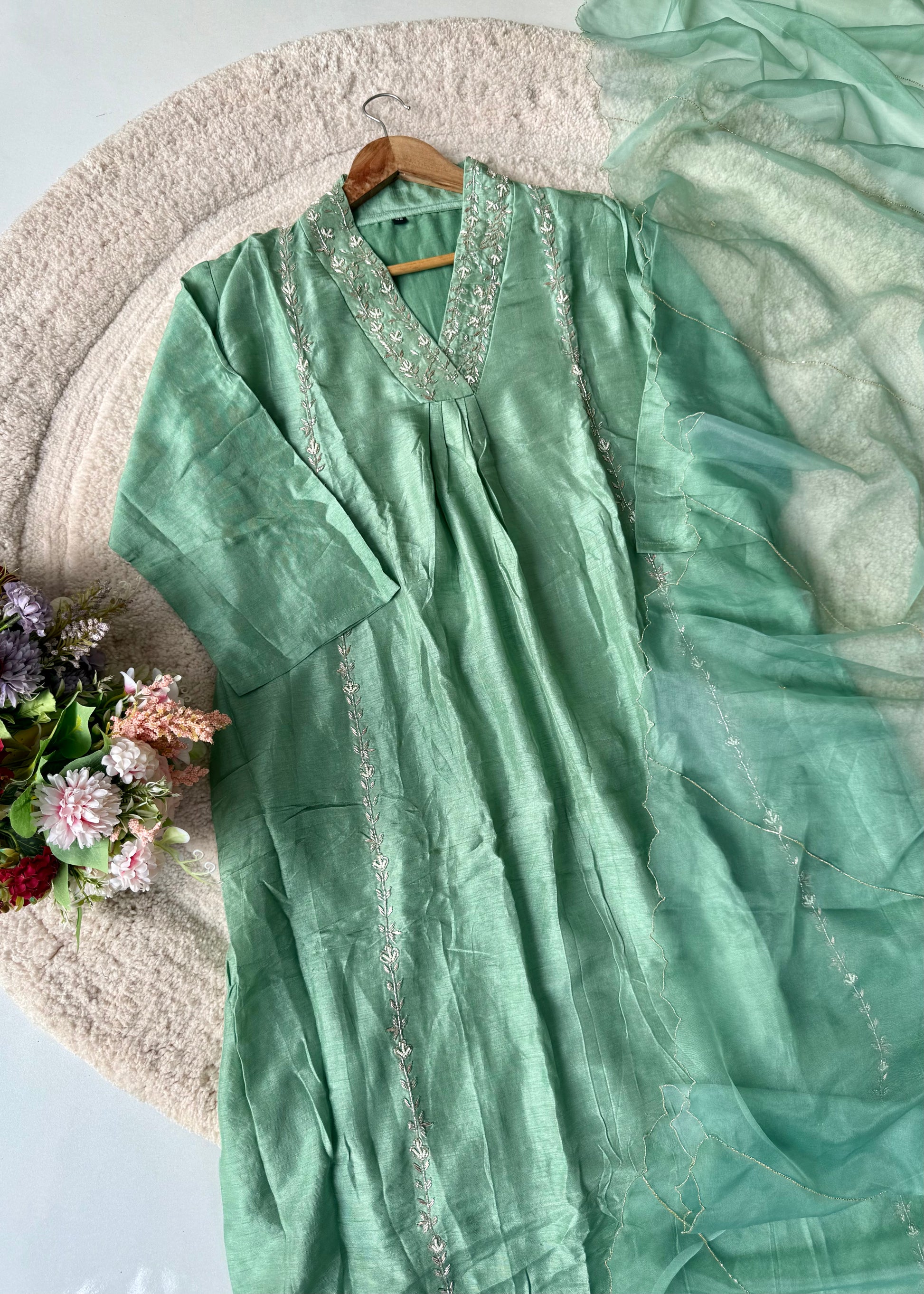 “Eira” Heavy handwork Dola silk A line kurti set 🛍️