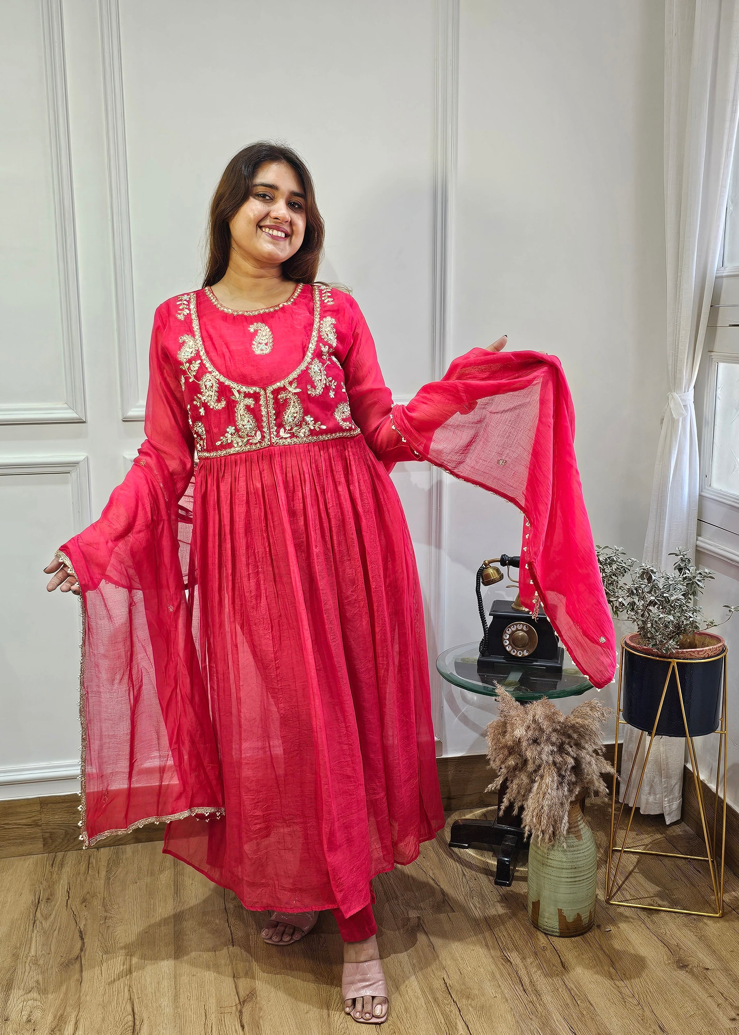“MAITHALI” Beautiful side cut Mul Chanderi dress