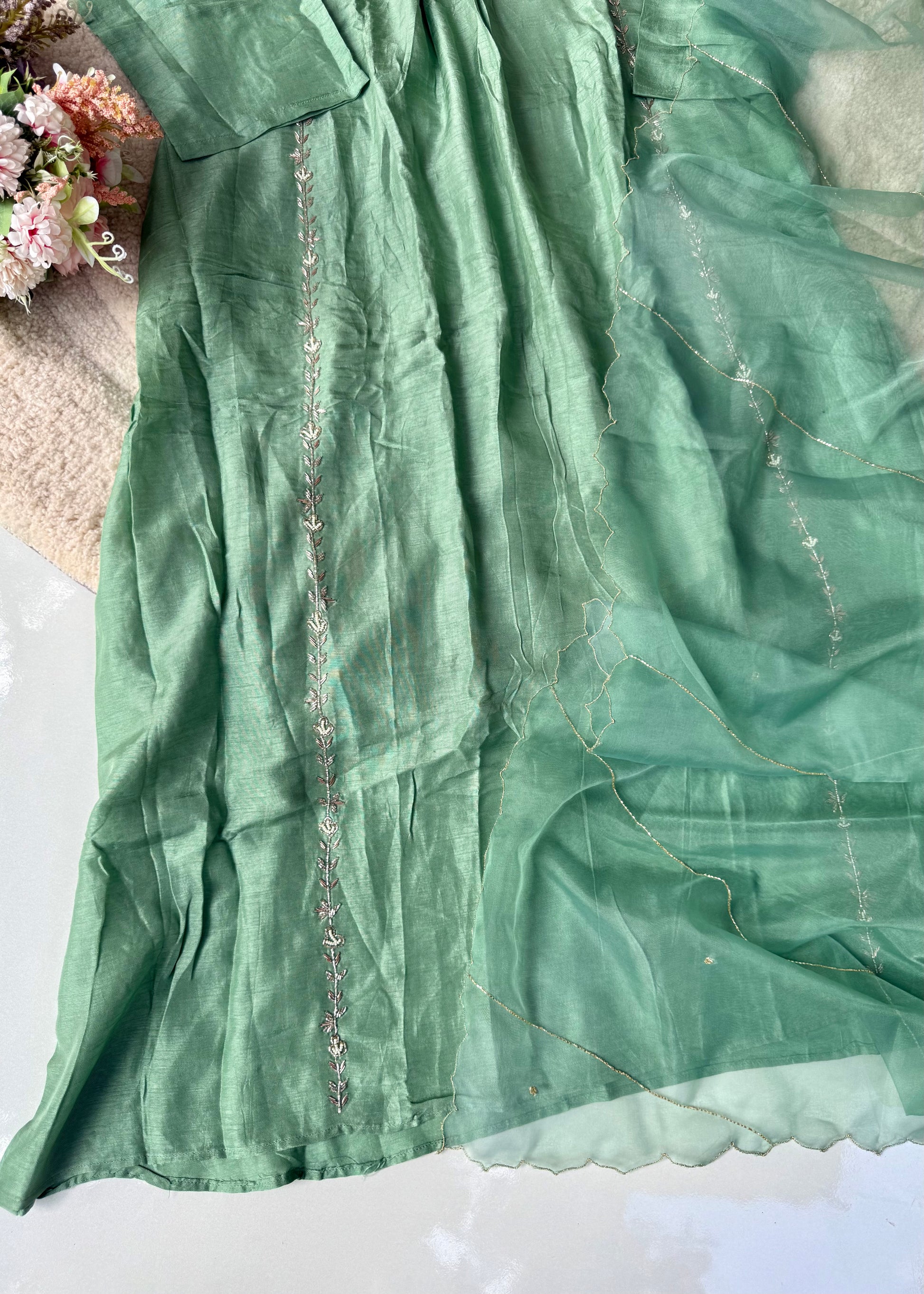 “Eira” Heavy handwork Dola silk A line kurti set 🛍️