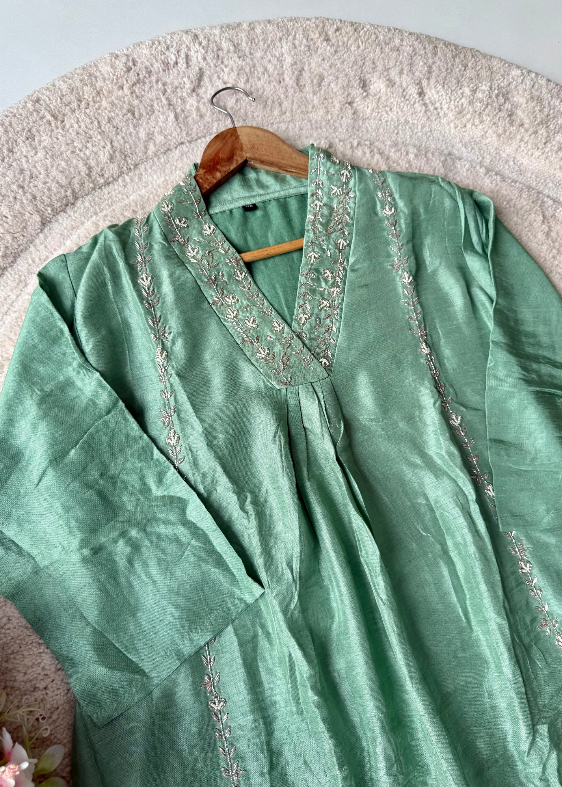“Eira” Heavy handwork Dola silk A line kurti set 🛍️