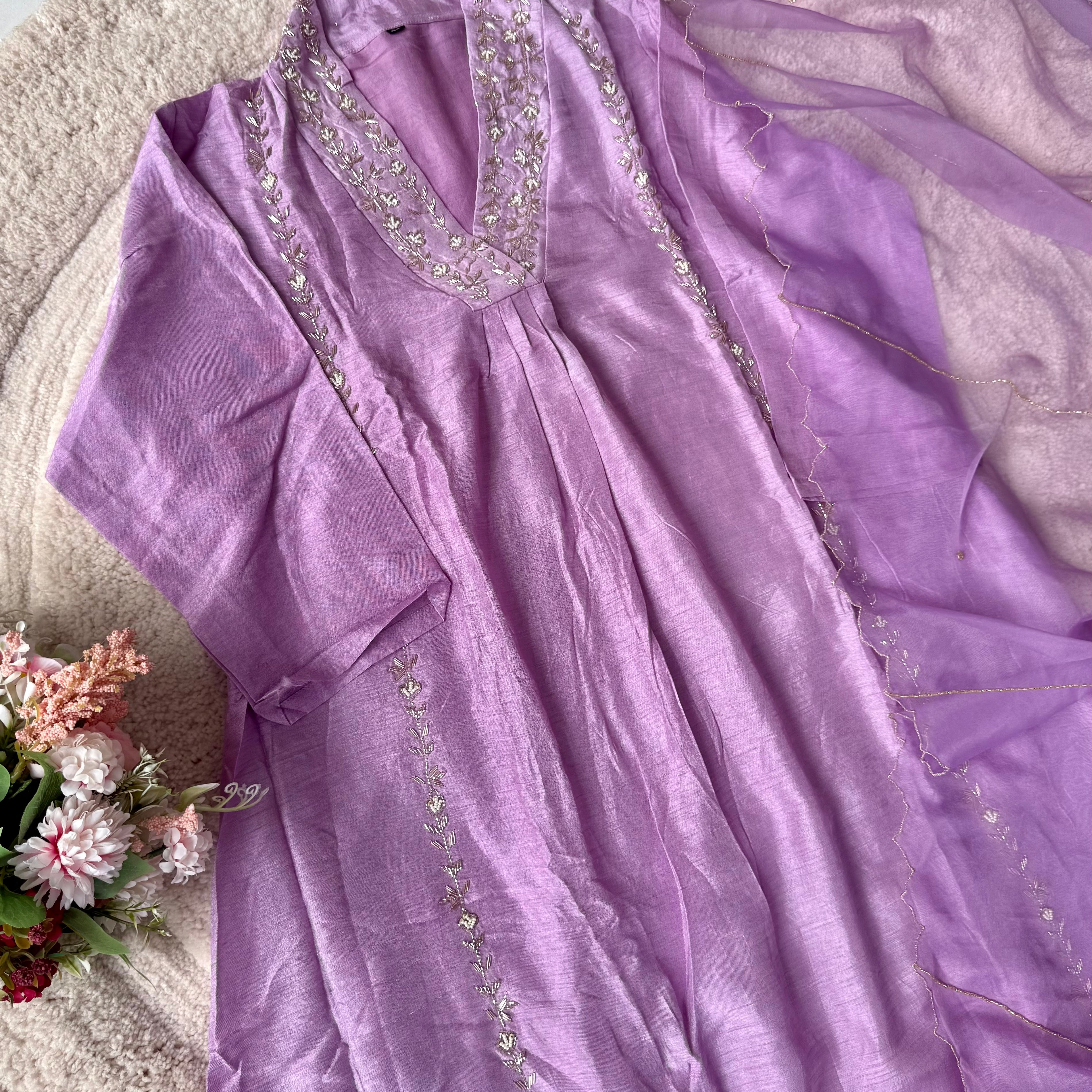 “Eira” Heavy handwork Dola silk A line kurti set 🛍️