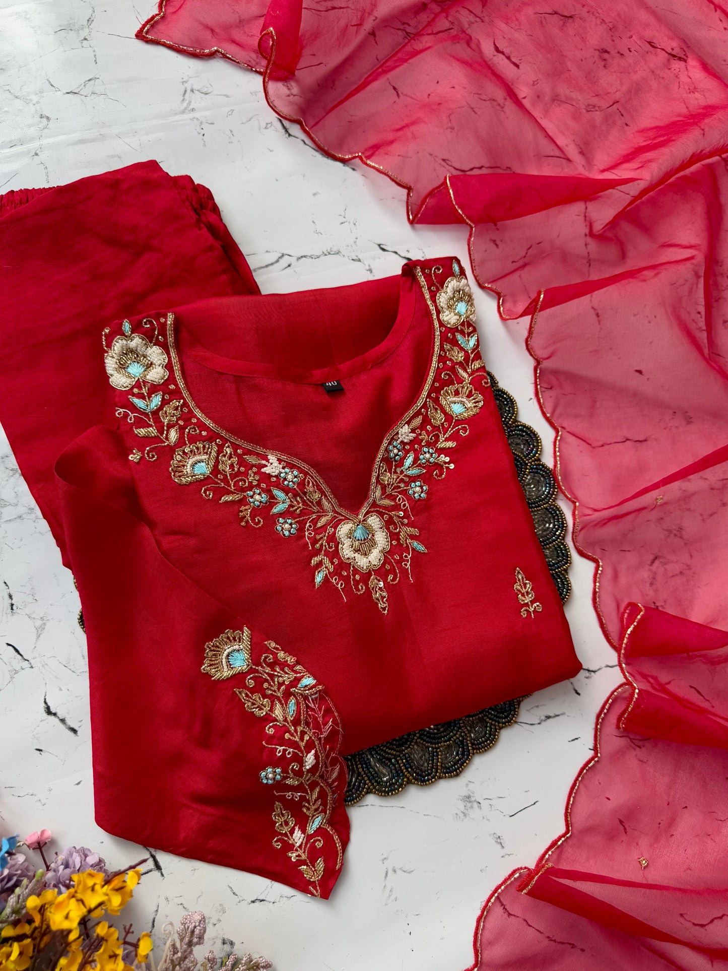 “Amaira” A very beautiful dola silk handwork set 🛍️