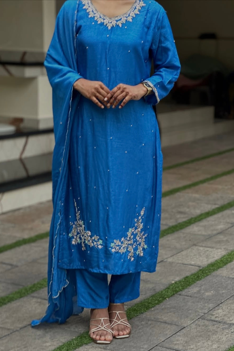 💫Nitya- Premium Dola silk Kurta set