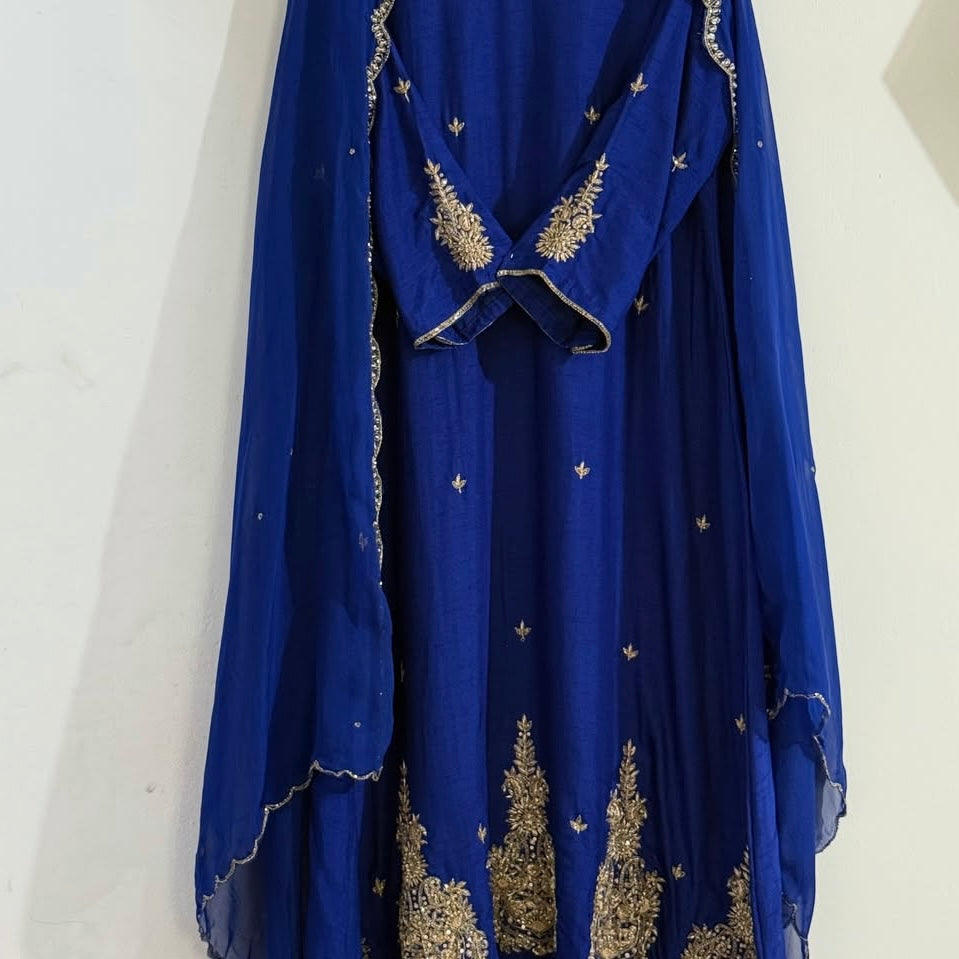 ✨”Aarti– Premium Dola Silk Heavy Anarkali Kurta Set
