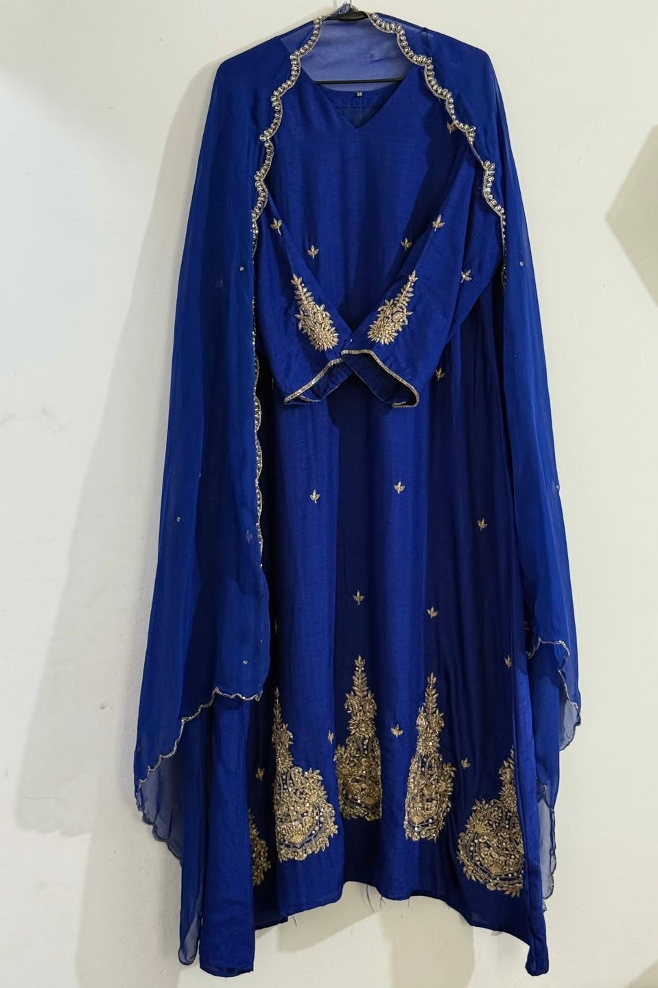✨”Aarti– Premium Dola Silk Heavy Anarkali Kurta Set