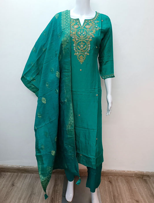 “Amara” Party wear Rama green Dola silk kurti set 🛍️