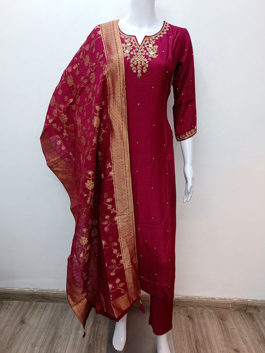 “Eshani” Party wear maroon Dola silk kurti set 🛍️