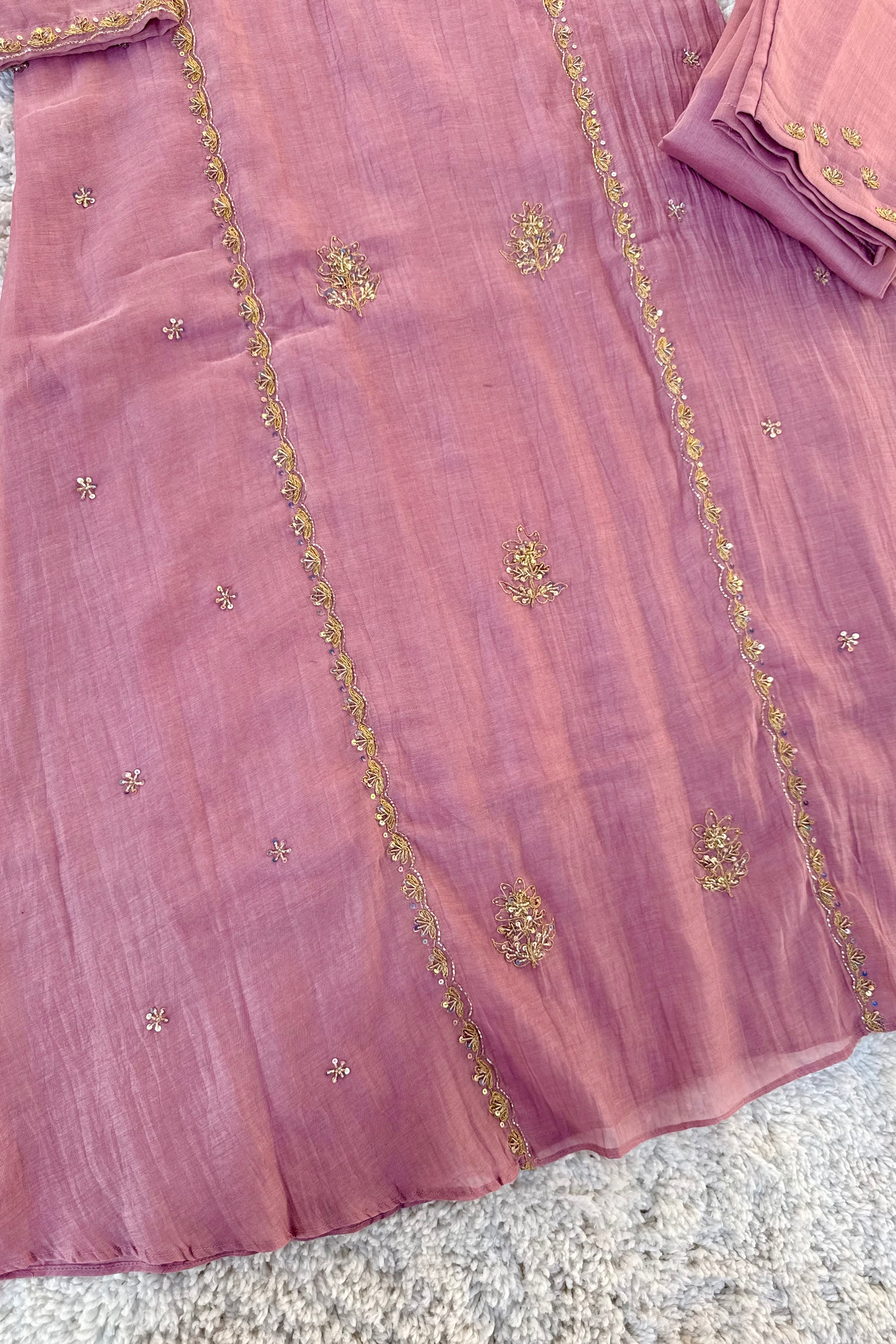 “Ujjwal” Trending Pink Mul Chanderi A Line Suit 🛍️