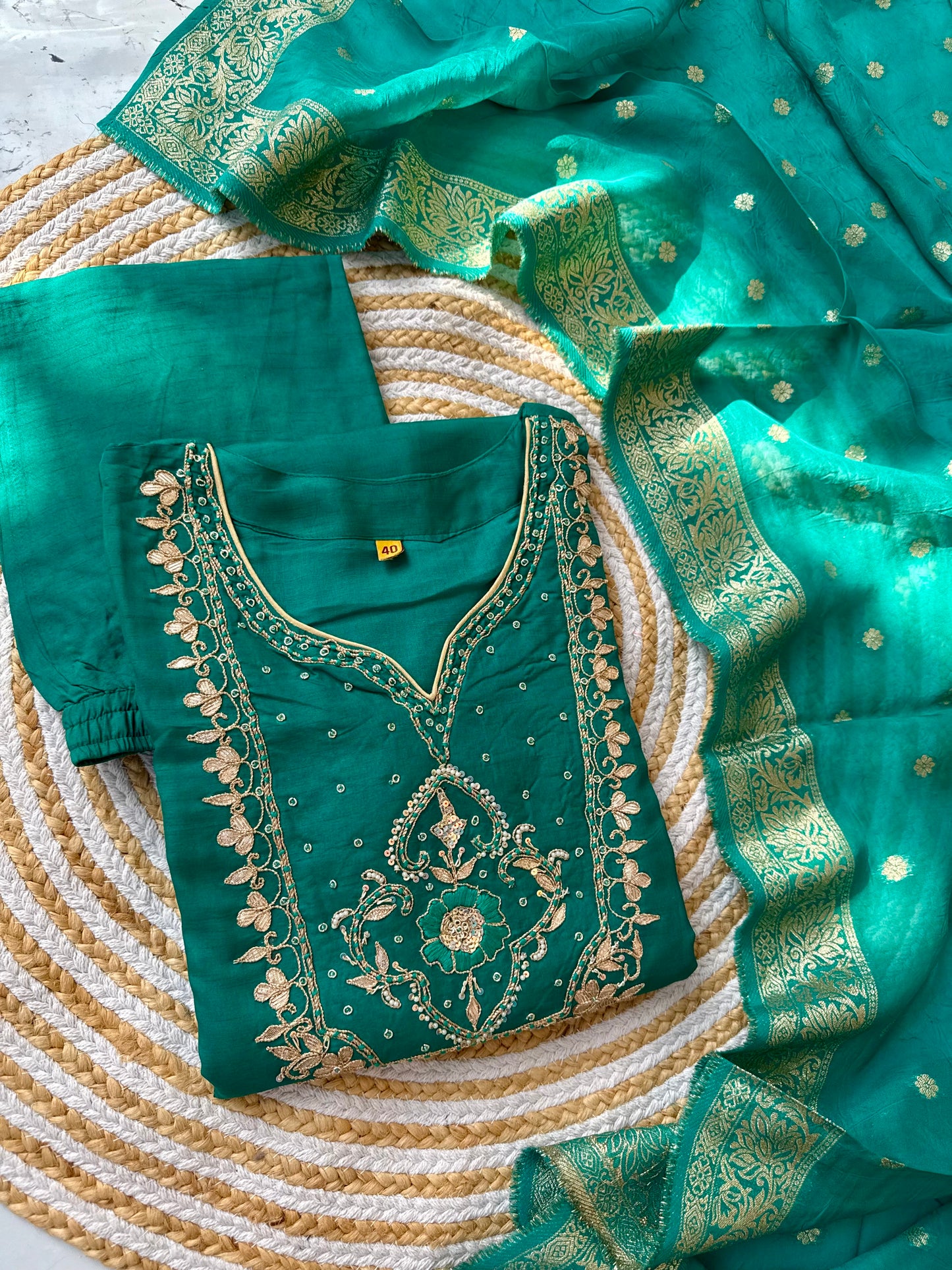 “RIWAYAT” Premium festive wear Rama green Dola silk set 🛍️