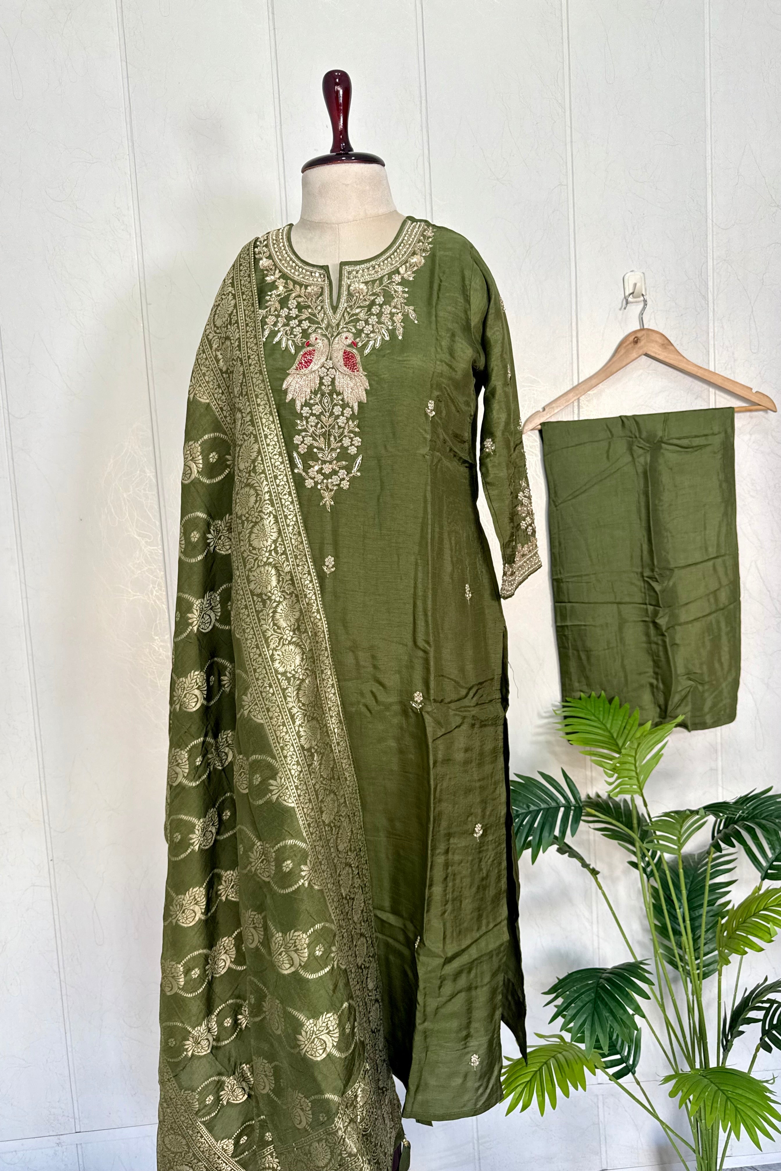 “Roses” Premium Green Dola Silk handcrafted kurti bottom with Banarsi dupatta set