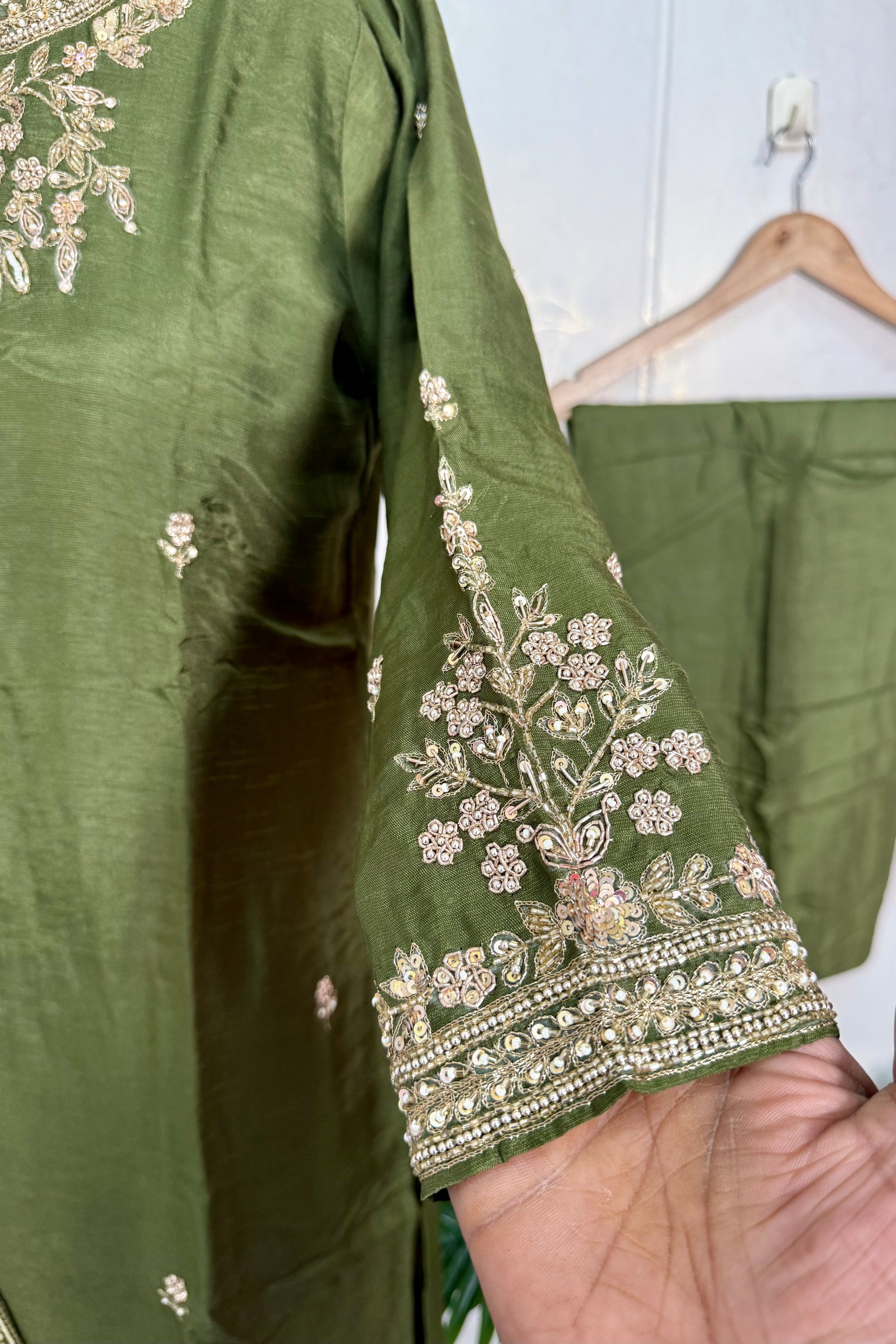 “Roses” Premium Green Dola Silk handcrafted kurti bottom with Banarsi dupatta set