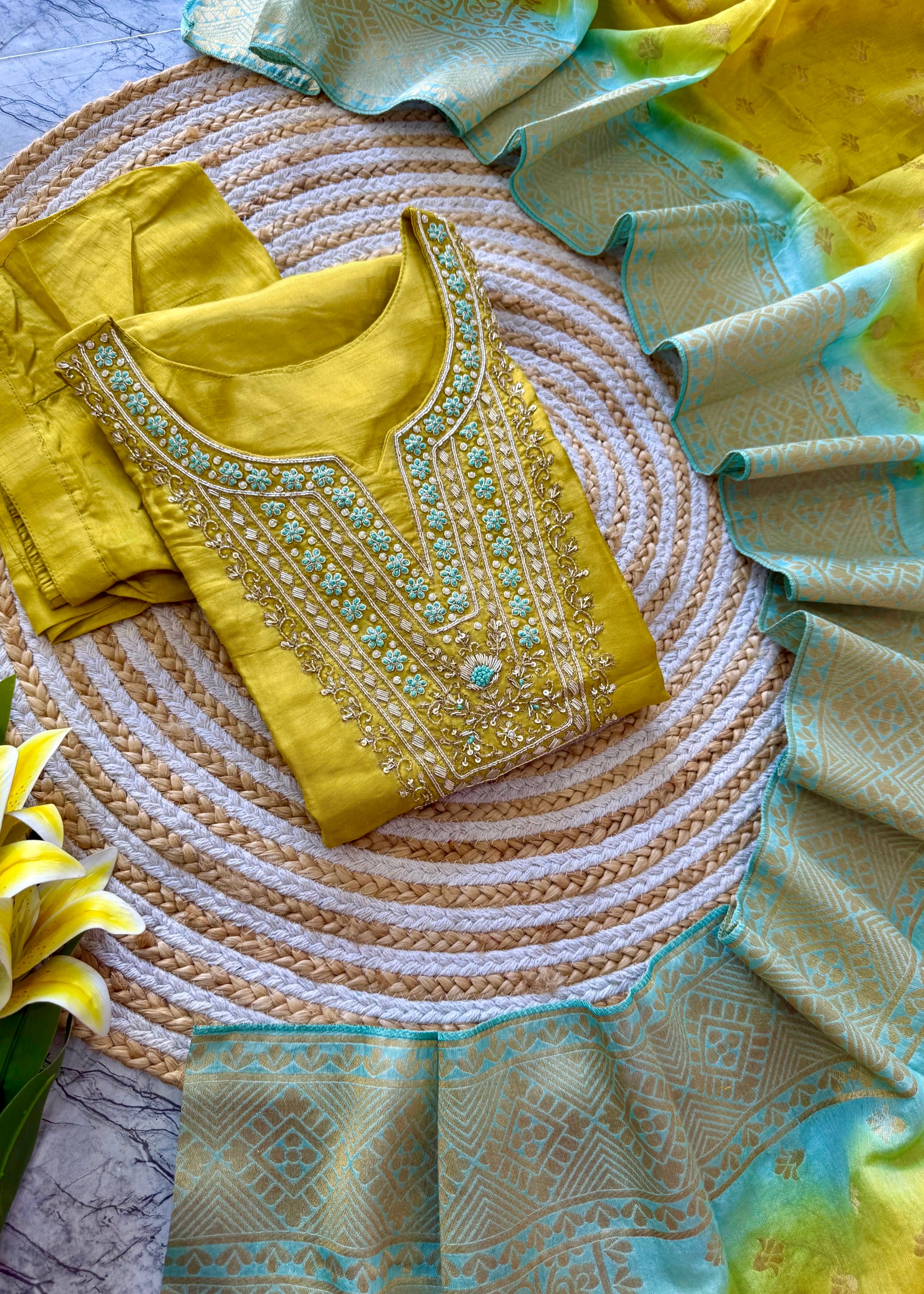 “Hareef” Premium festive wear Dola silk suit set 🛍️