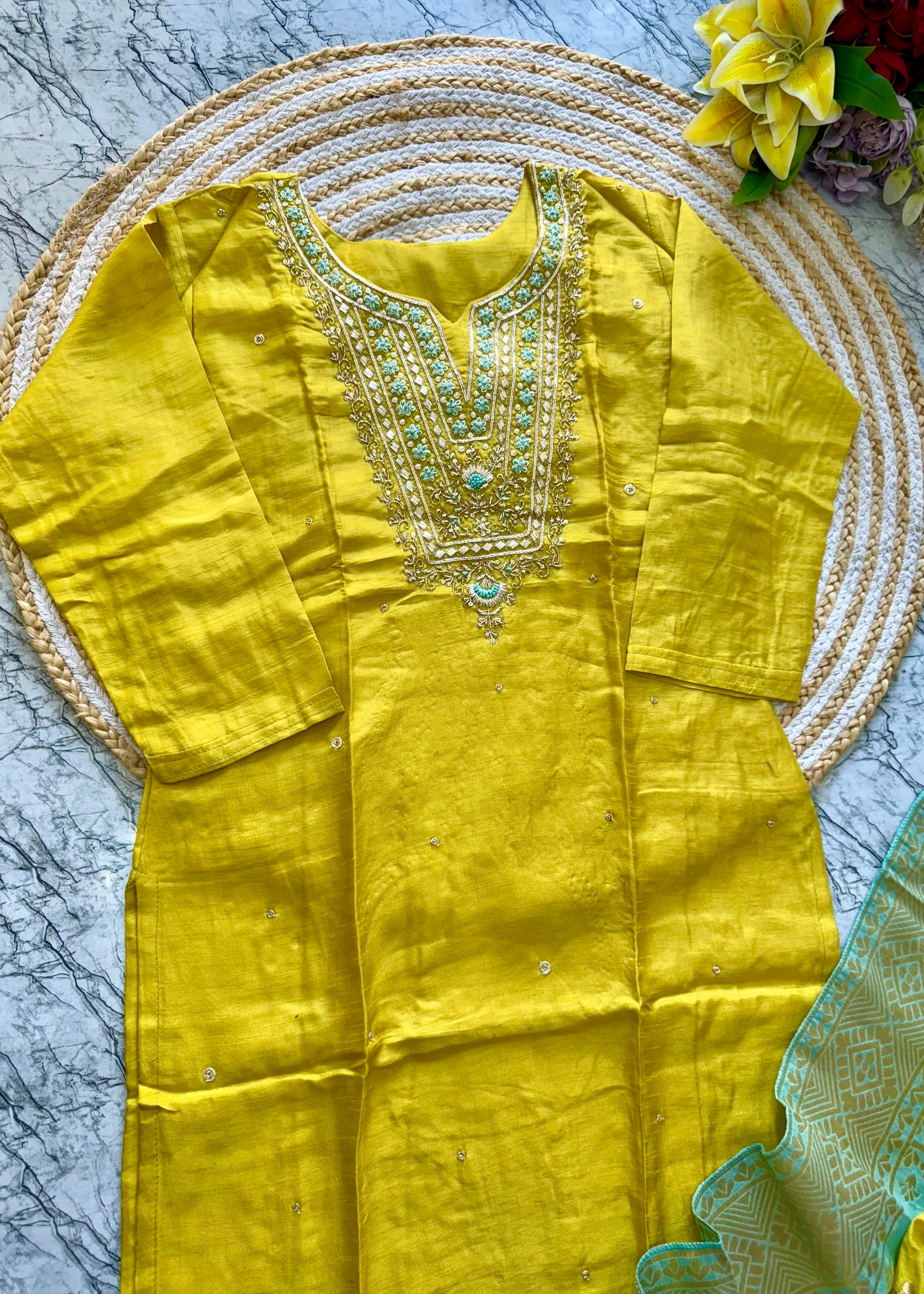 “Hareef” Premium festive wear Dola silk suit set 🛍️