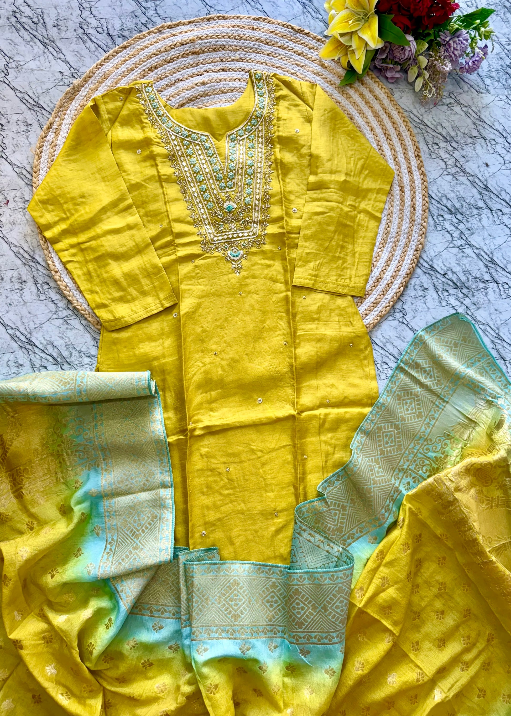 “Hareef” Premium festive wear Dola silk suit set 🛍️