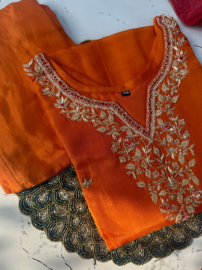 “Qaasid” A very beautiful orange handwork set🛍️