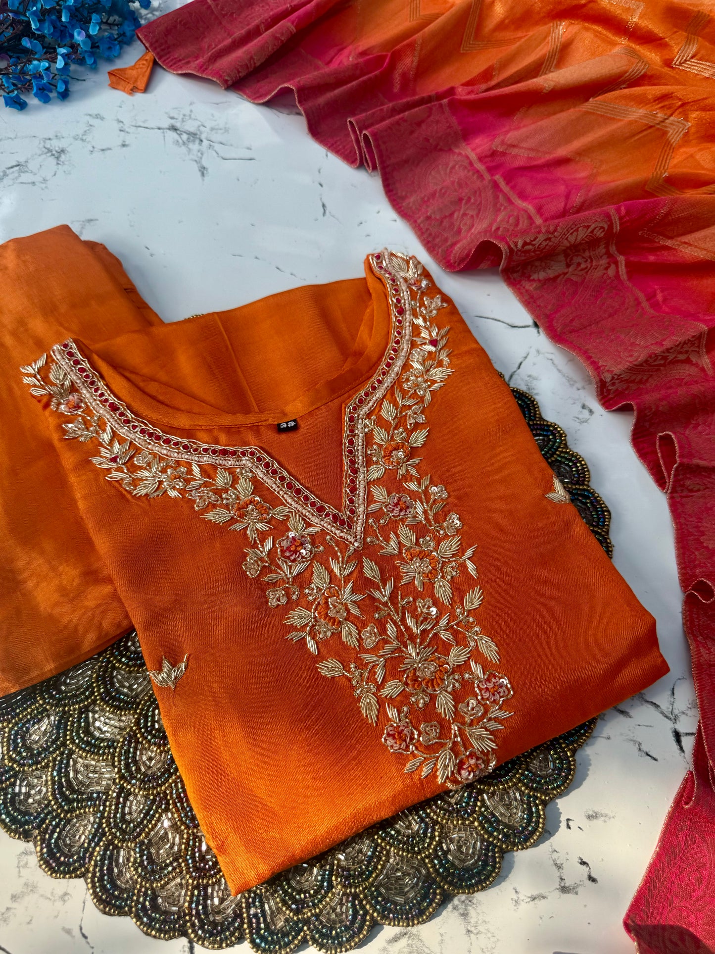 “Qaasid” A very beautiful orange handwork set🛍️