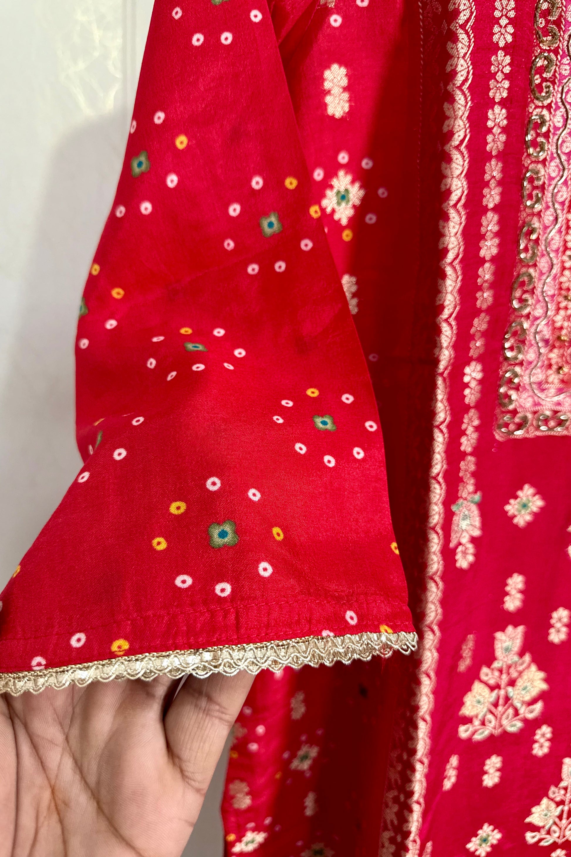 “Mustarab” Beautiful jacquard silk kurti pant with dupatta set 🛍️