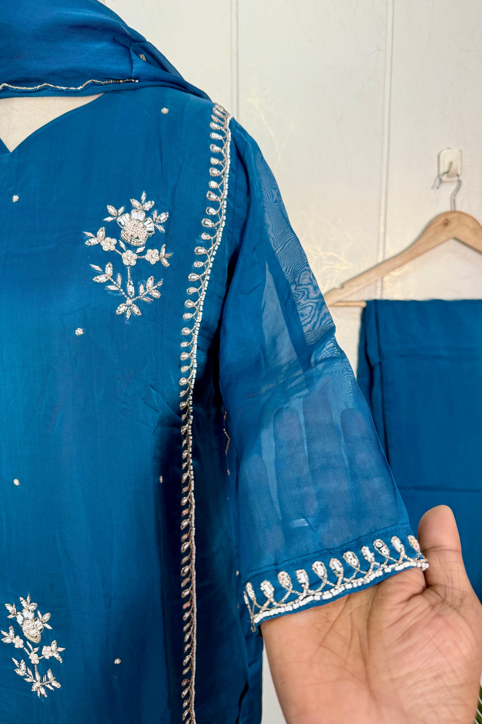 “Ujjwal” Trending Organza Viscose Suit set 🛍️