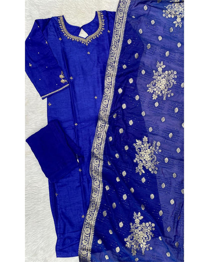 “Isha” Blue shade premium range dola silk set 🛍️