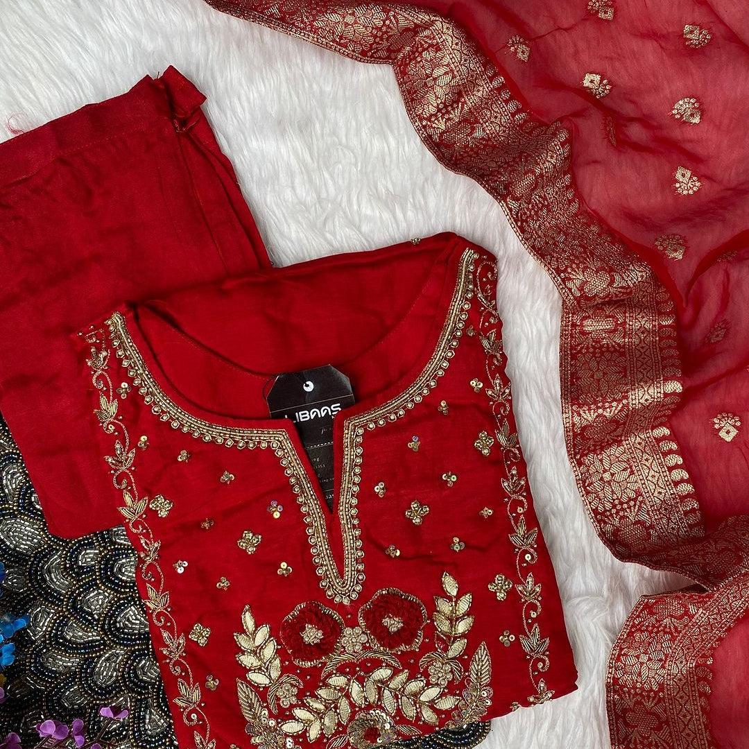 “RAQS” Premium festive wear Dola silk set 🛍️
