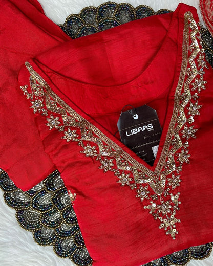 “Dilkash” A very beautiful Red v neck handwork set🛍️