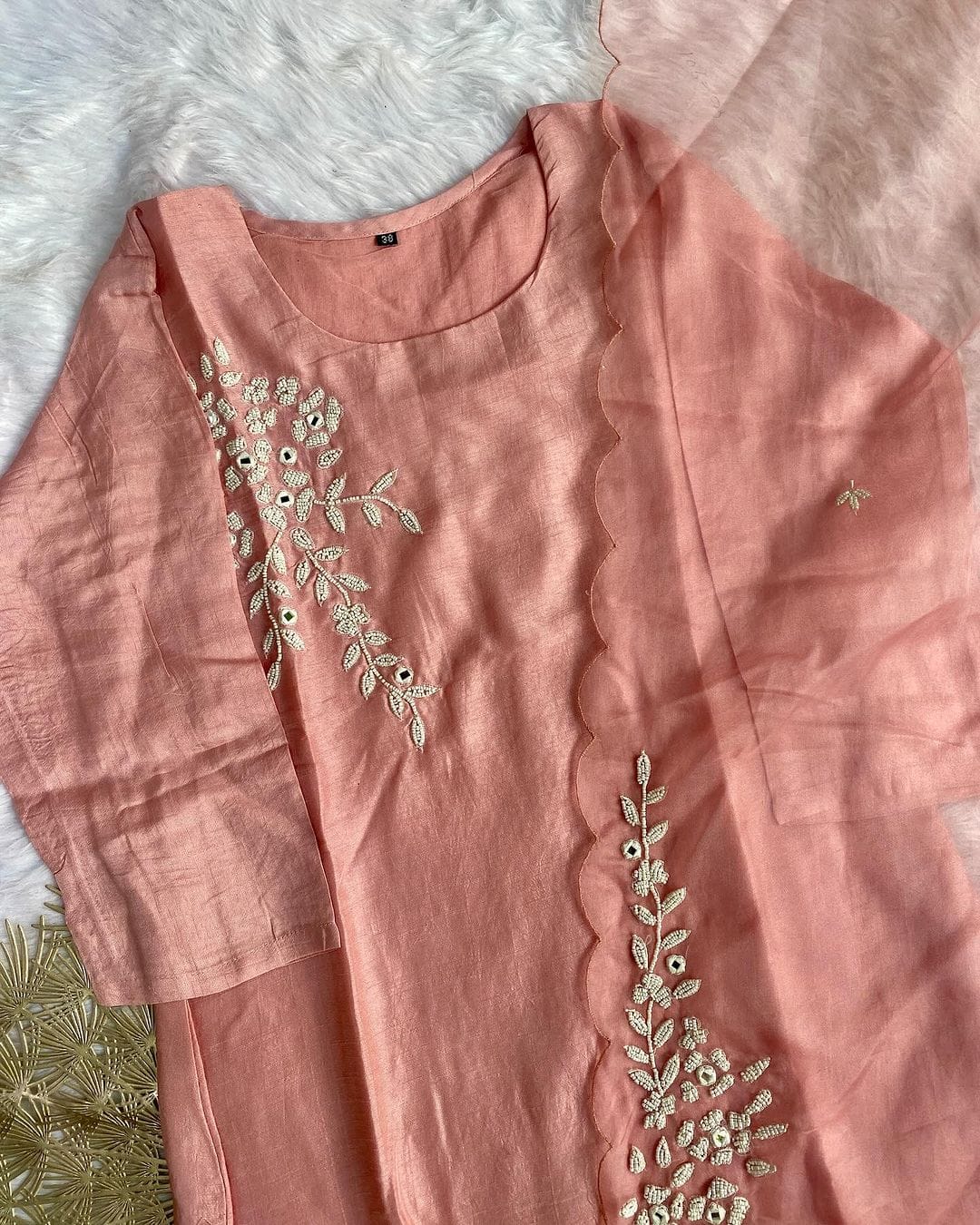 ‘’HEER” Peach Dola Silk Set