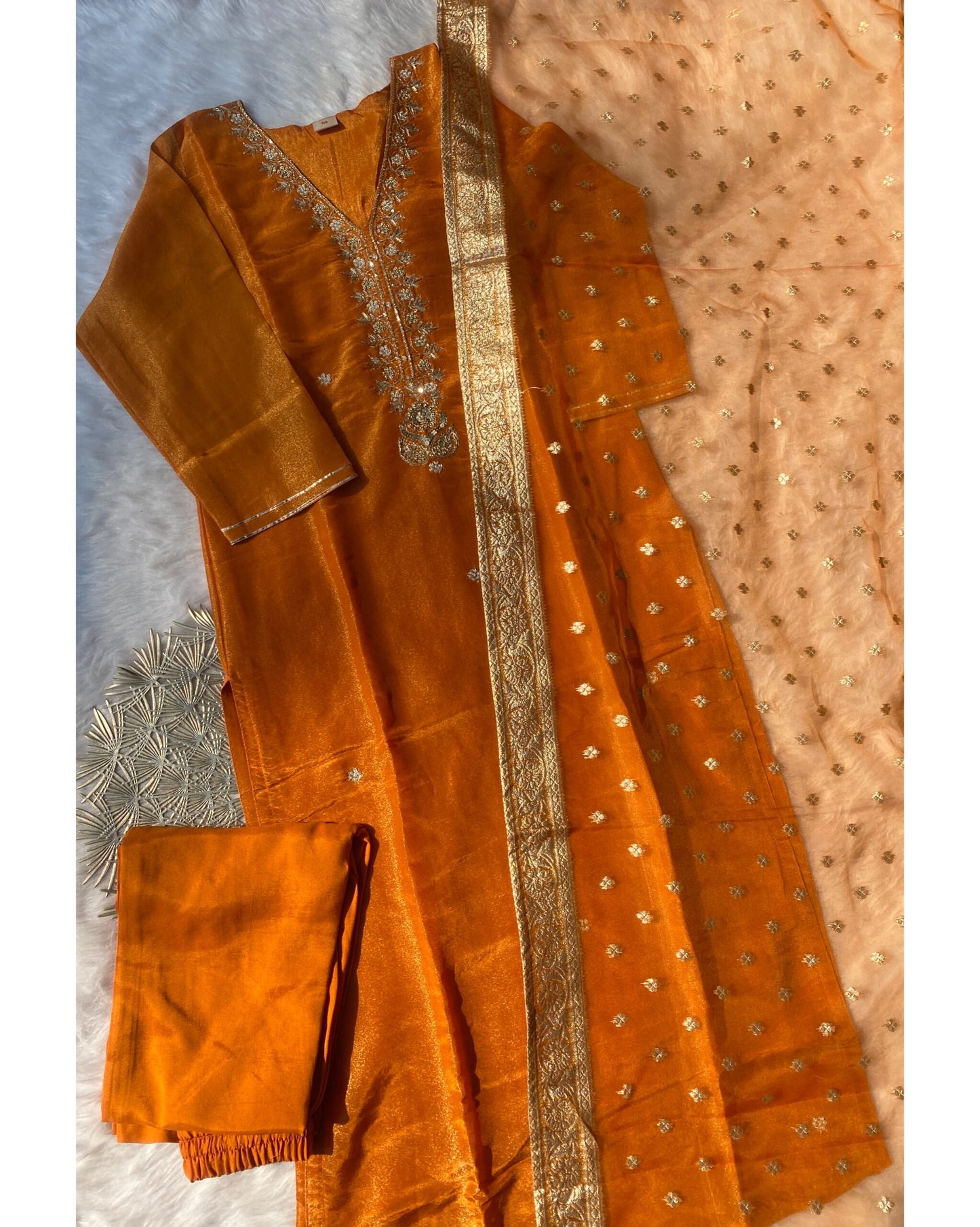 “Afreen” Tissue silk straight kurti with straight pants and dupatta 🌙