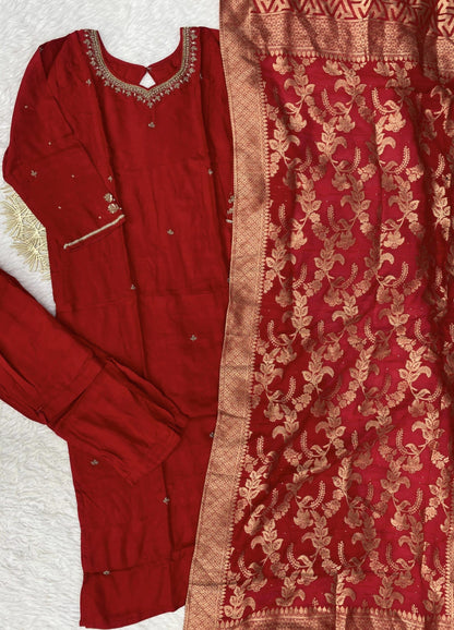 “Isha” Red premium range dola silk set 🛍️