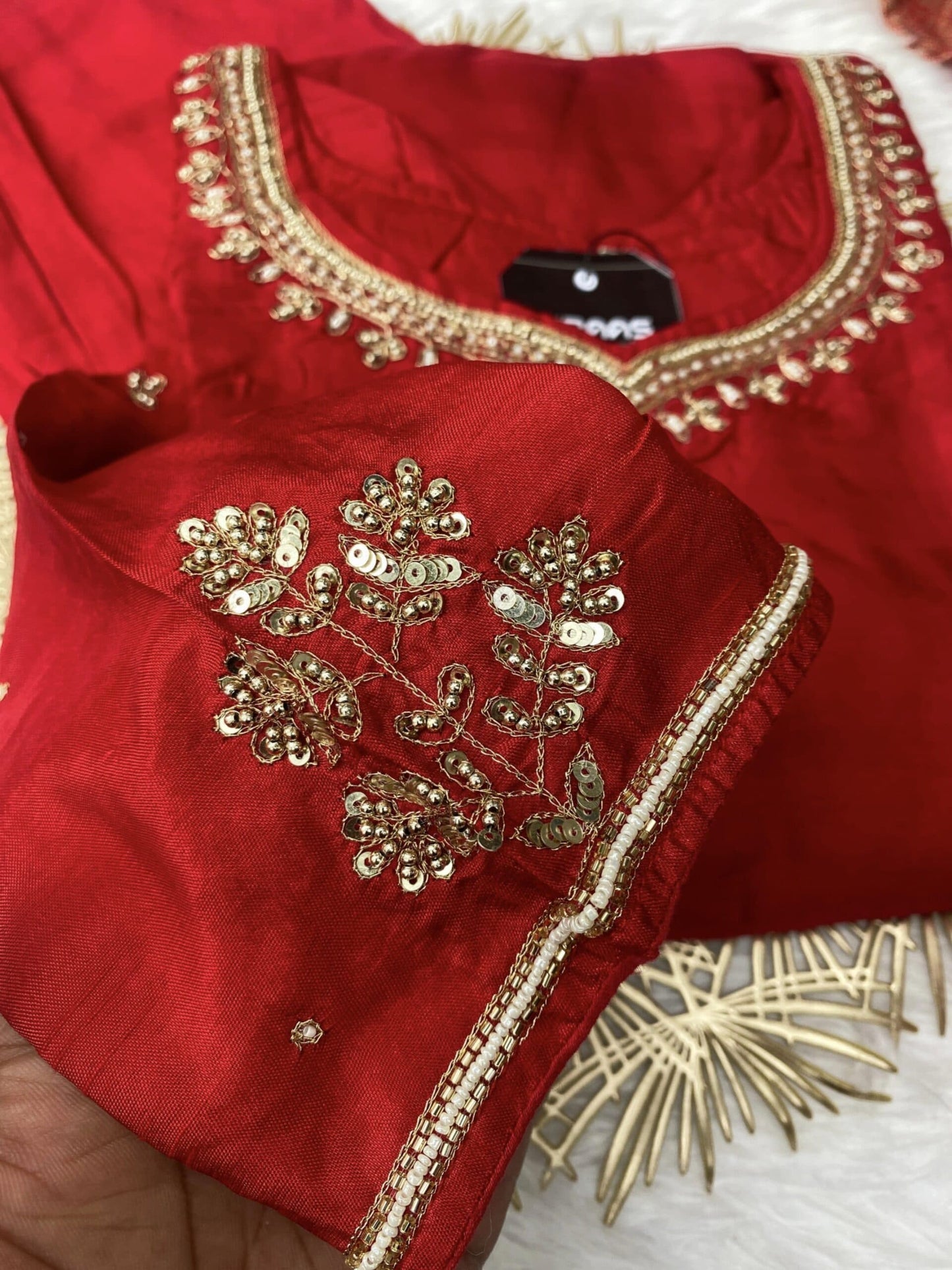 “Isha” Red premium range dola silk set 🛍️