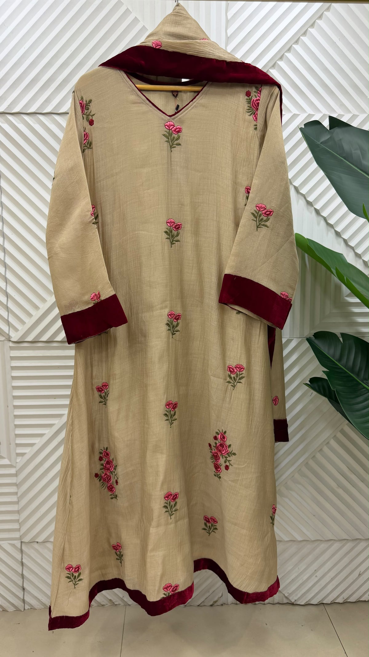 🛍️ Kashvi - Beautiful Crush Cotton Embroidered A Line Kurta Set