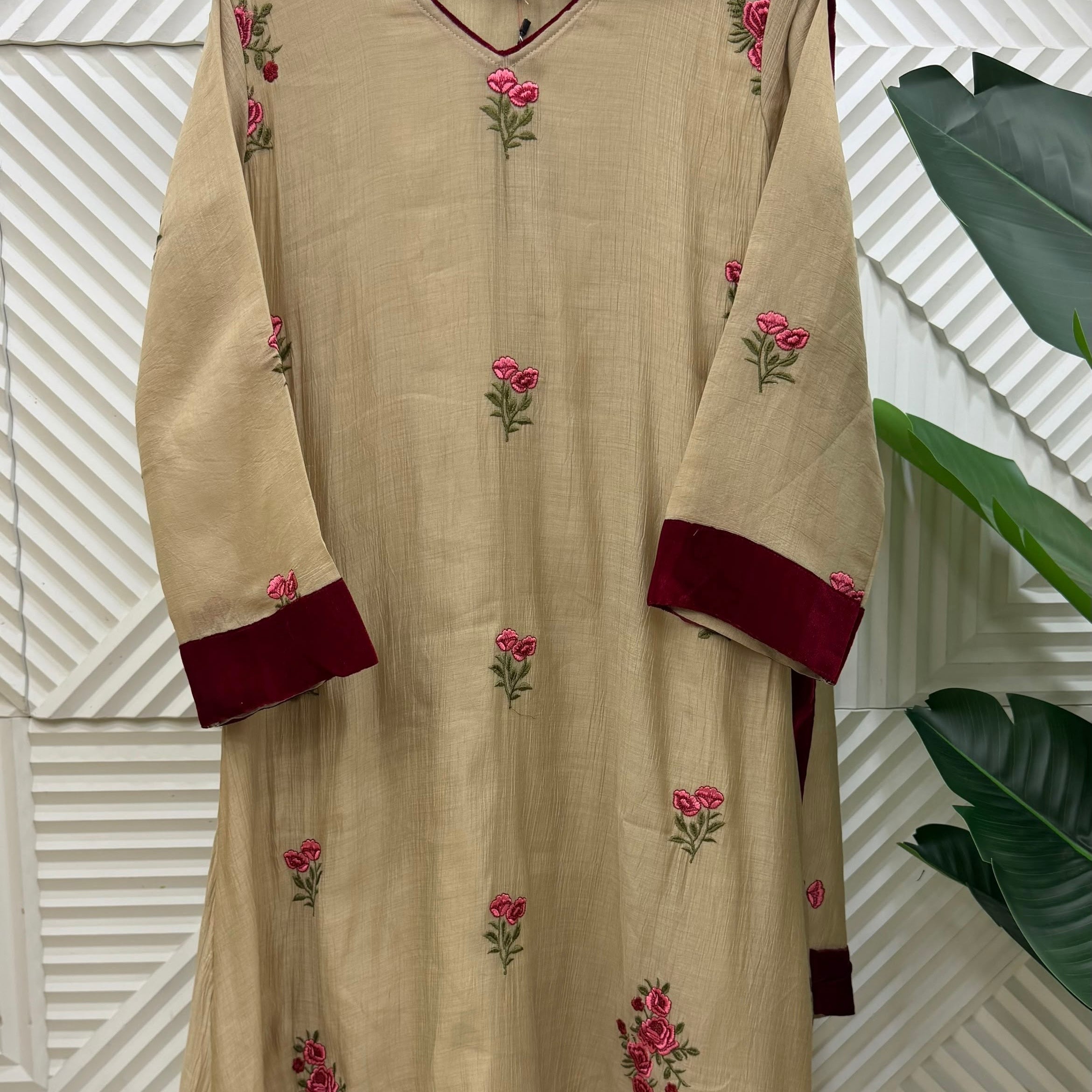 🛍️ Kashvi - Beautiful Crush Cotton Embroidered A Line Kurta Set