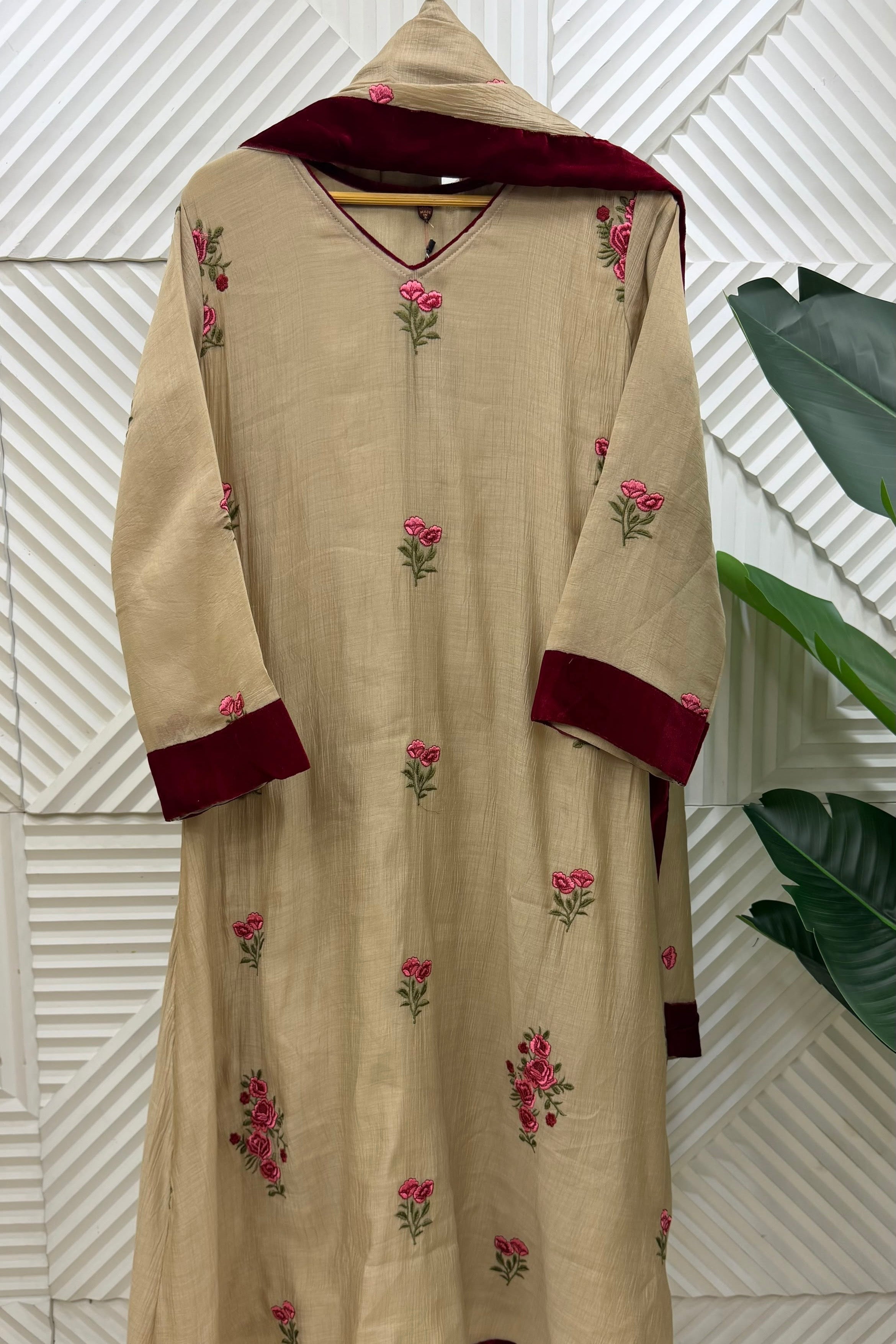 🛍️ Kashvi - Beautiful Crush Cotton Embroidered A Line Kurta Set