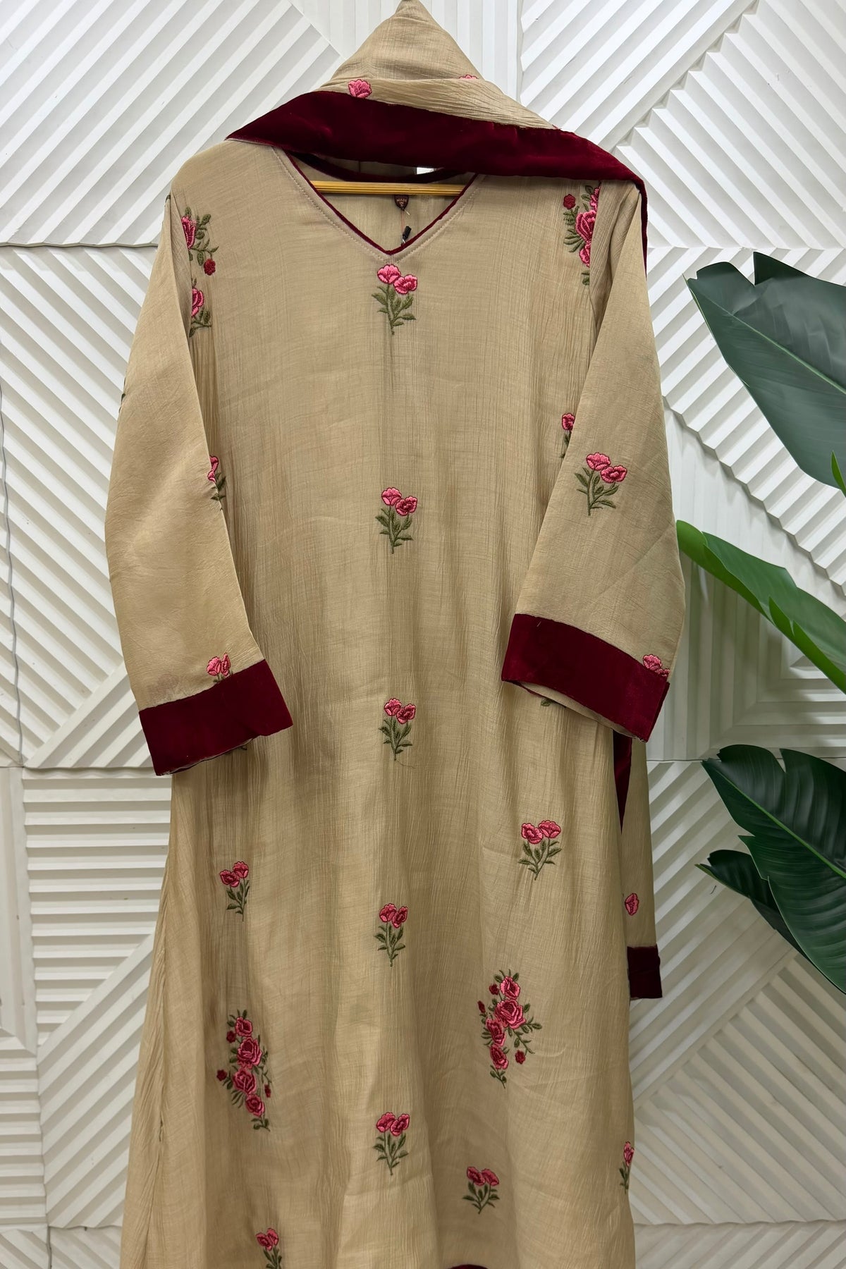 🛍️ Kashvi - Beautiful Crush Cotton Embroidered A Line Kurta Set